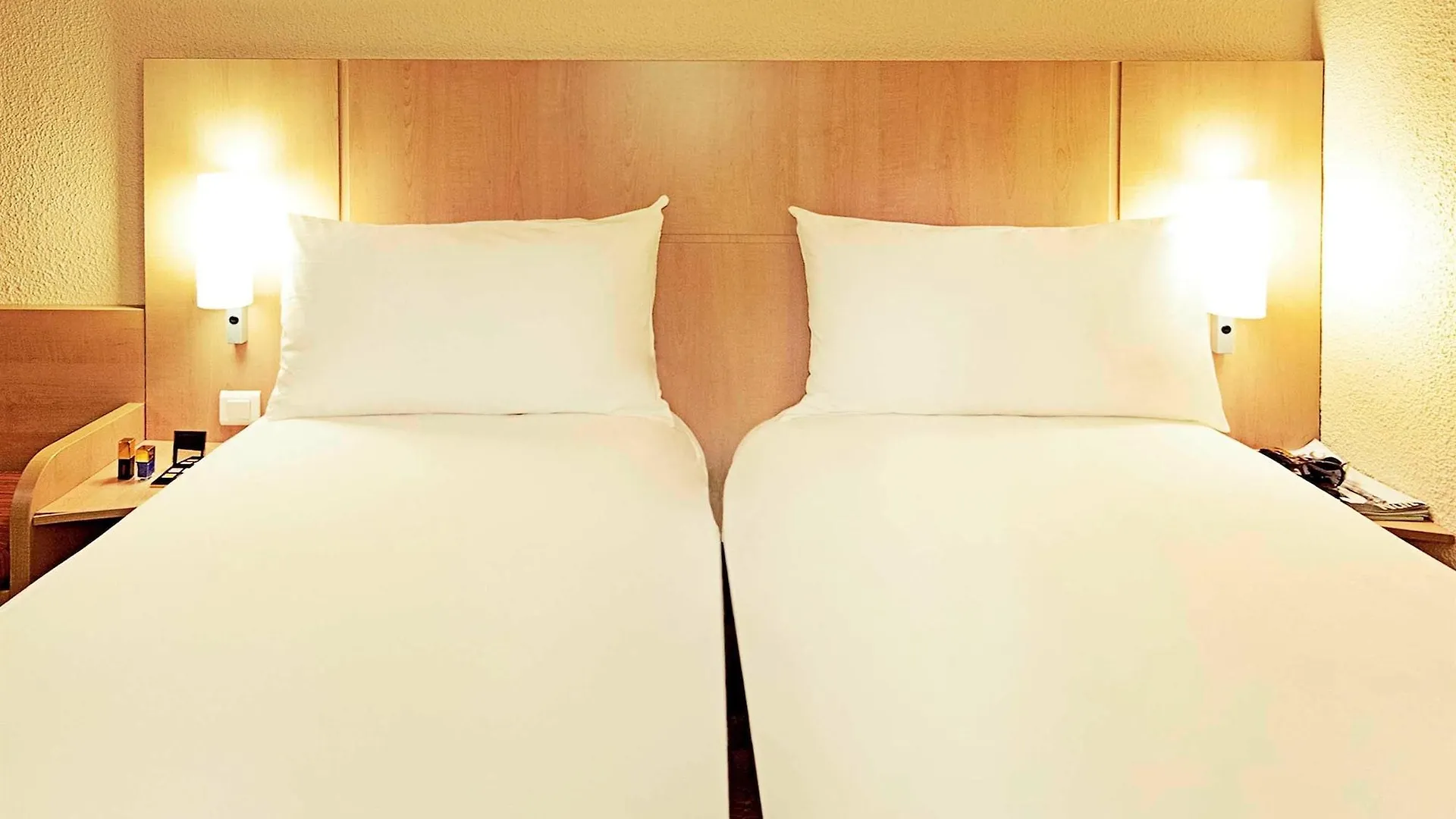Ibis Canal Saint Martin 3* Paris