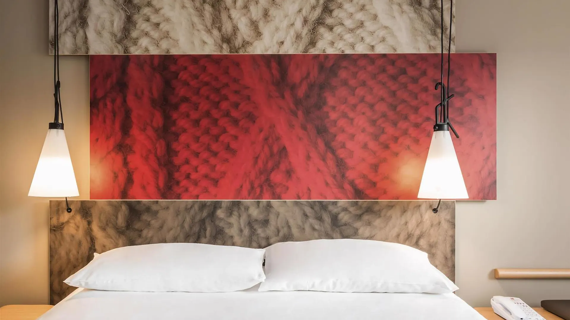 Hotel Ibis Canal Saint Martin 3*