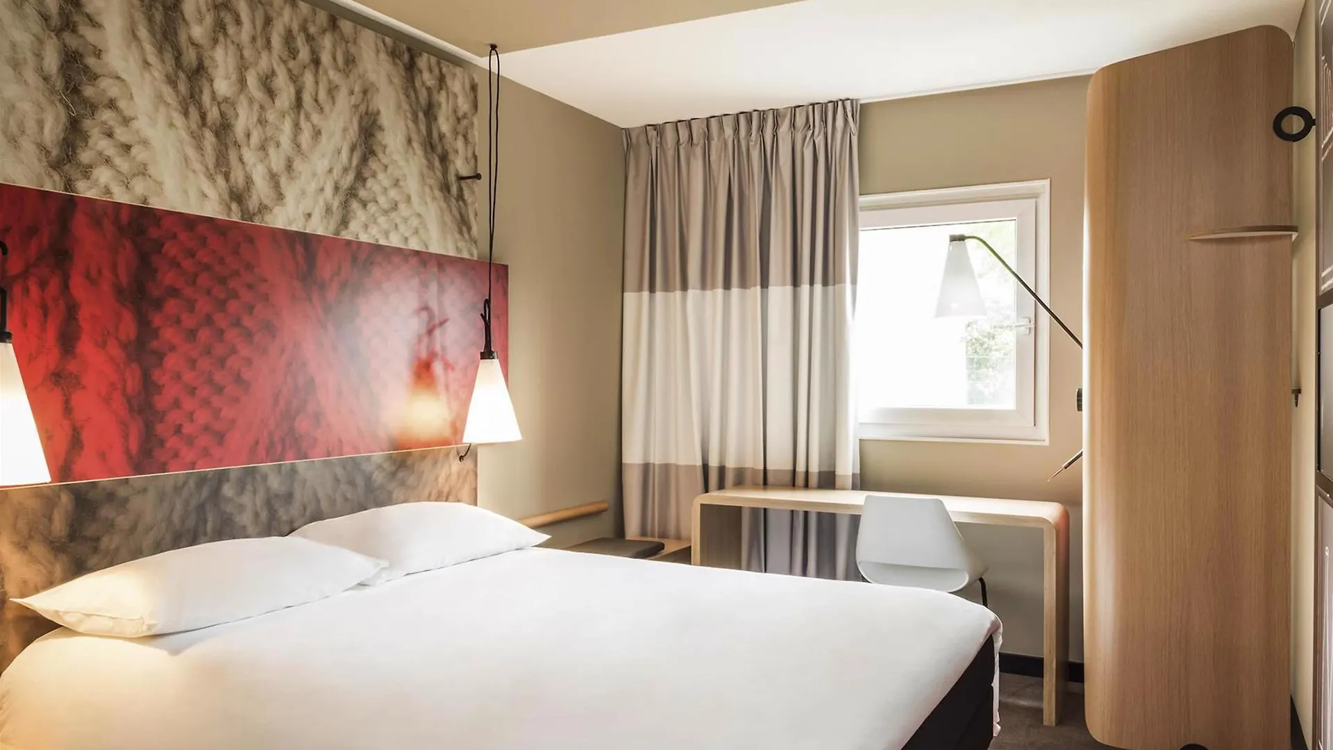 Ibis Canal Saint Martin Hotel Paris
