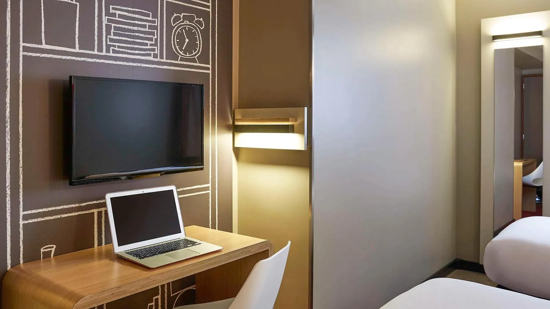 מלון Ibis Canal Saint Martin