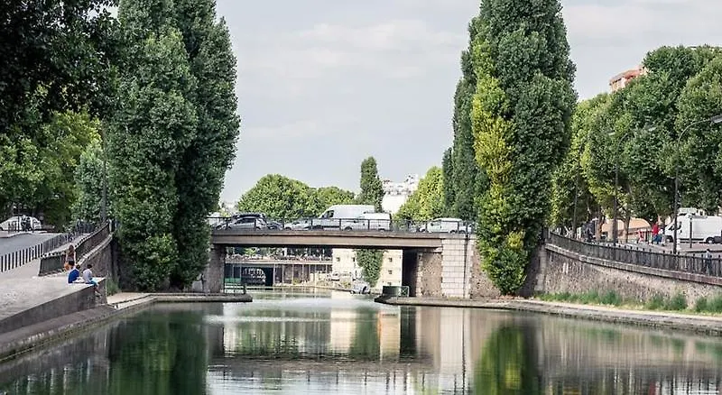 Ibis Canal Saint Martin פריז